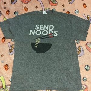 Send noods grey tee